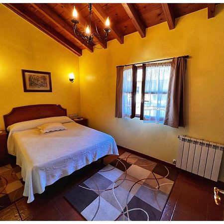 Casa Rural Los Campos 科里奥 外观 照片